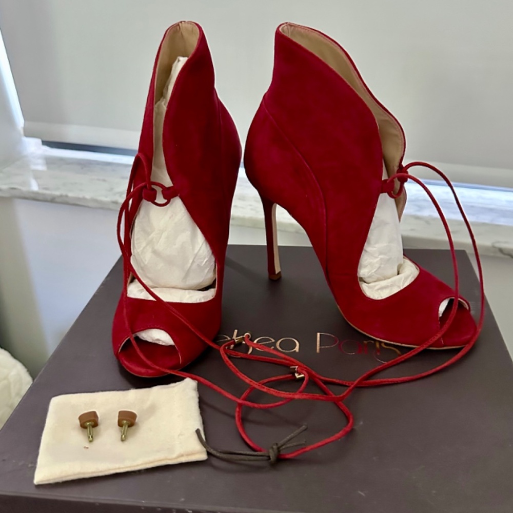 Chelsea Paris Zerin Red Suede booties/heels, size 7/37